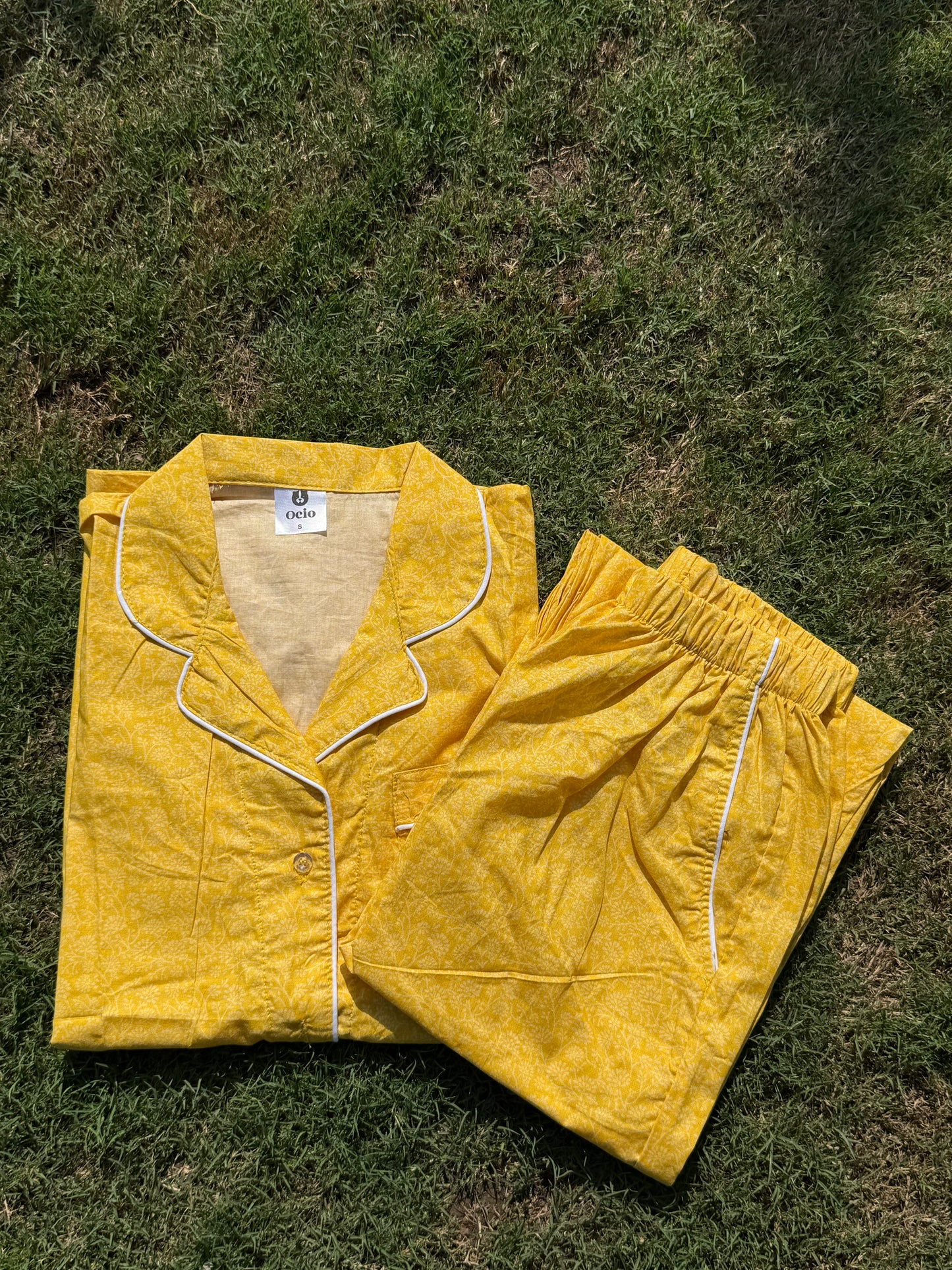 Yellow leaves - WPJ1240